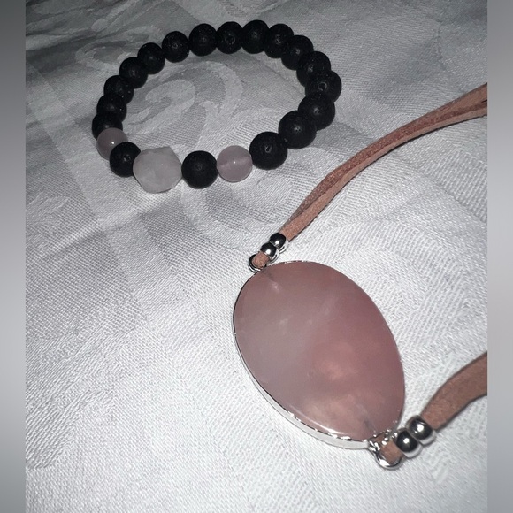 Pink stone jewelry - Picture 3 of 7